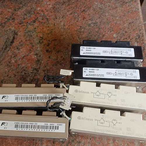 议价INFINEON/英飞凌英BSM100GB60DLC两个，富