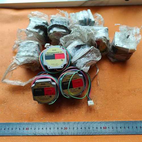 议价日本东方VEXTA五相步进电机PK564-NA-A33，有7