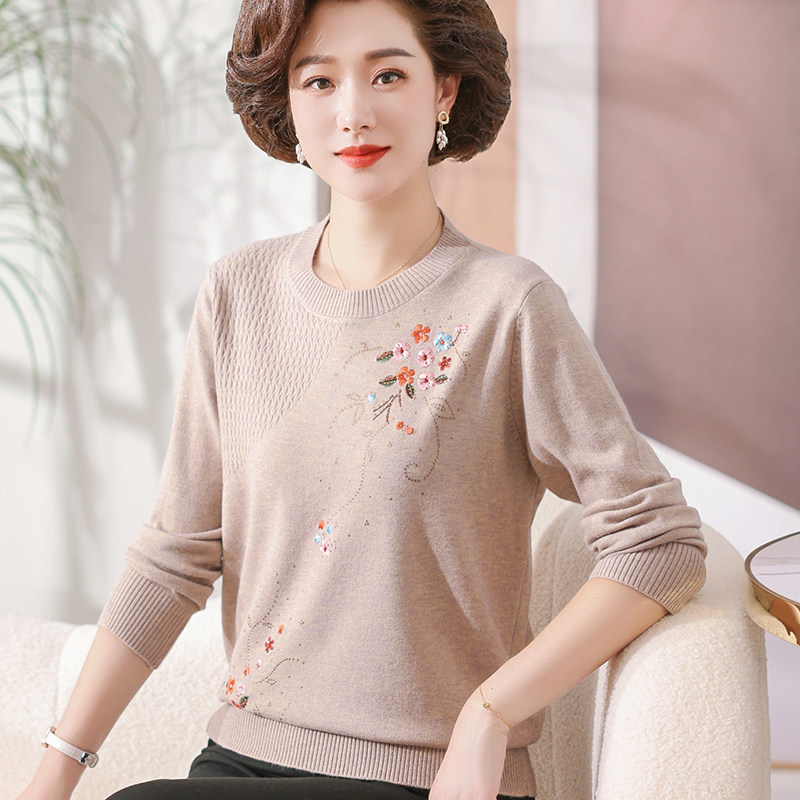 绣花圆领毛衣女士春秋季薄款打底针织小衫中年妈妈遮肚子时尚上衣