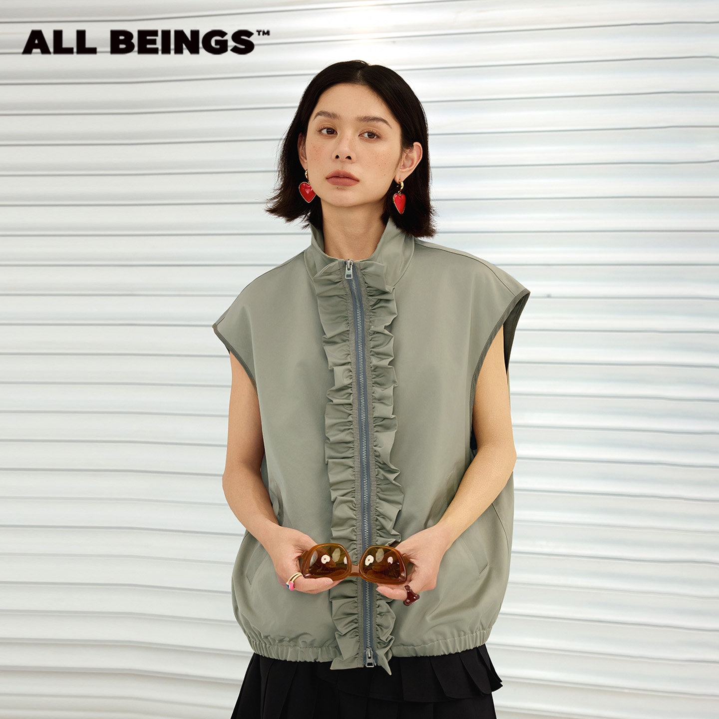 ALL BEINGS26AW早秋甜酷氛围感穿搭浅豆绿荷叶边无袖叠穿马甲上衣