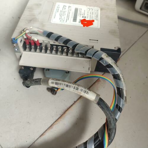 议价汇承伺服驱动器HCAC-A102121-01，输入AC200可维修