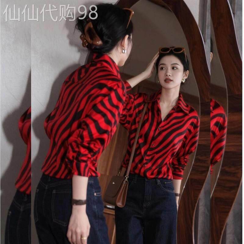 洋派独特超好看红色条纹衬衫女款2026新款春秋气质法式白领小上衣