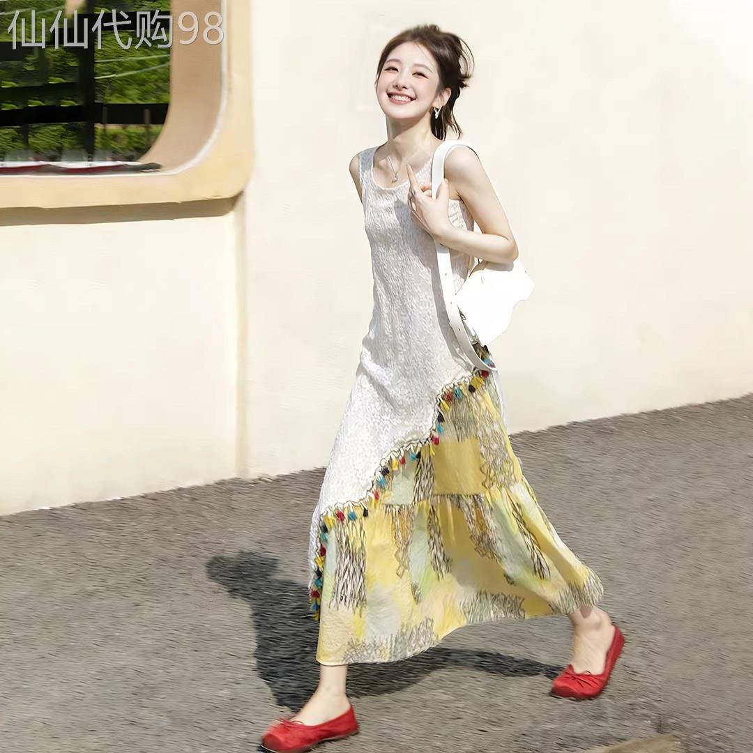 法式气质白色吊带裙女2026夏季新款度假独特超好看无袖长裙子