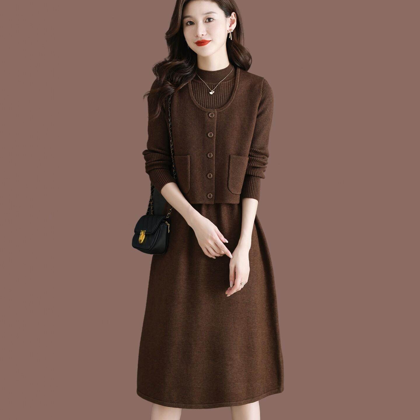 高级感小个子针织连衣裙两件套女秋冬季新款减龄套装中长款毛衣裙