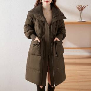 米白色大翻领中长款羽绒服2026女冬新款爆款加厚鸭绒内胆保暖外套