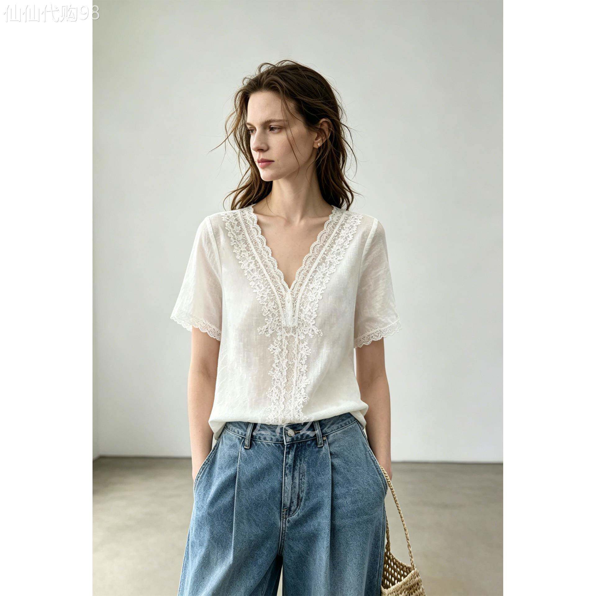 高级感V领蕾丝花边拼接设计白色衬衫女夏季新款显瘦套头短袖上衣