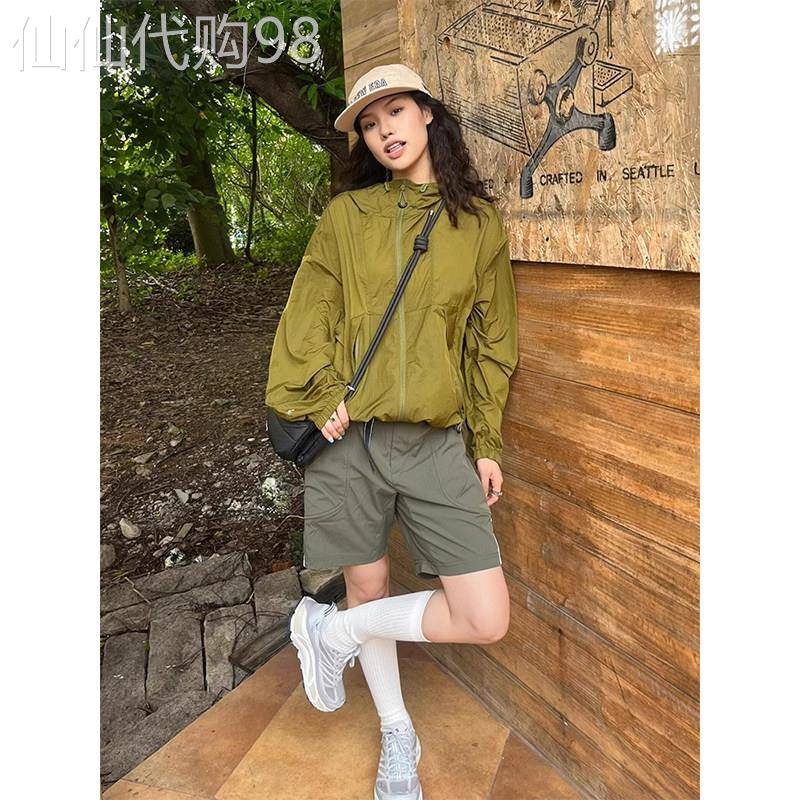 户外绿色防晒衣女款2026春夏流行单品薄款休闲凉感运动登山服外套