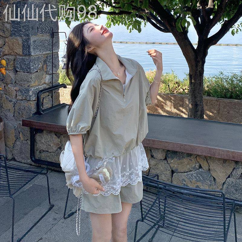 韩系蕾丝拼接休闲工作服套装女2026夏季流行防晒上衣阔腿短裤两件