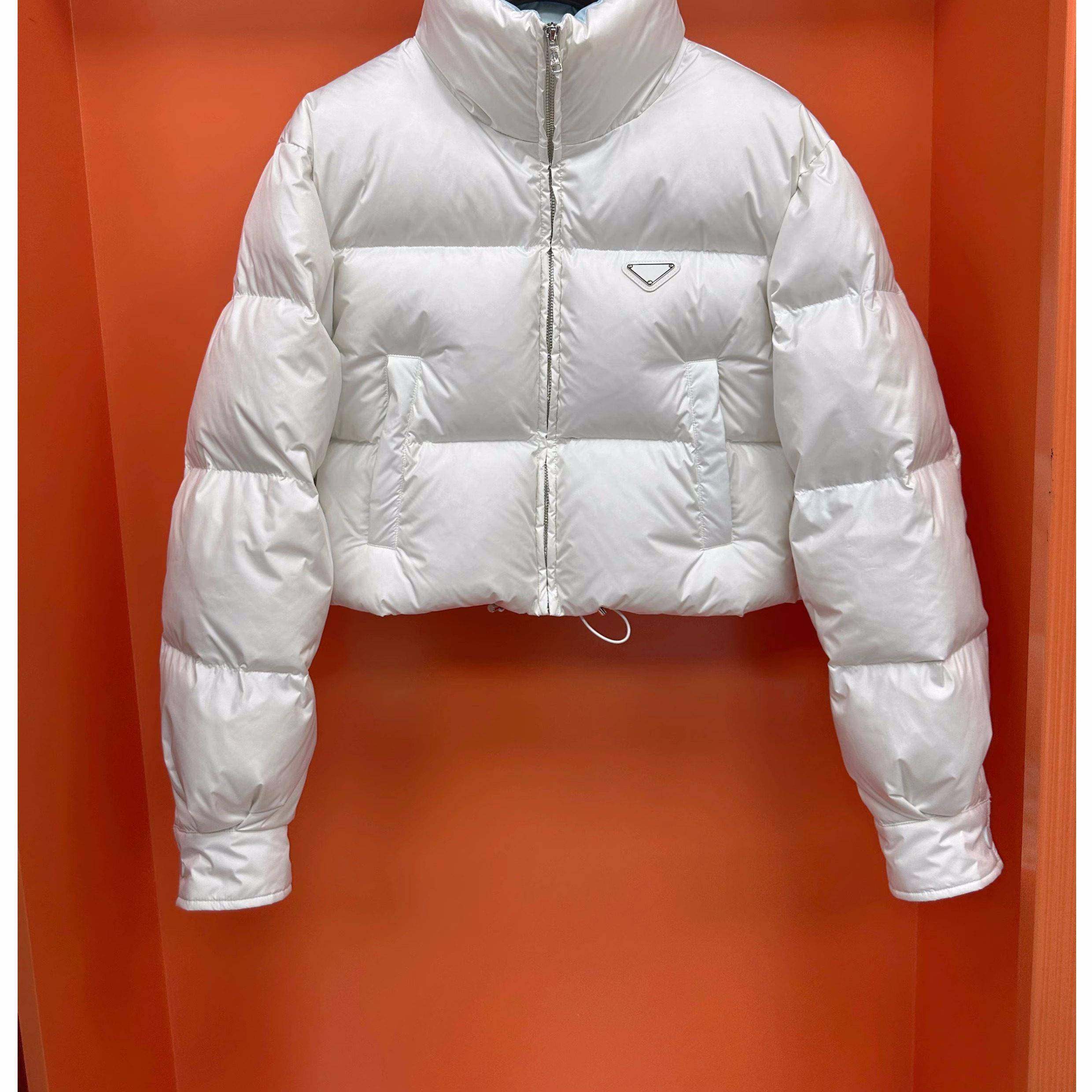 欧洲站2025冬季P家立领白色黑色羽绒服女时尚保暖短款面包服外套