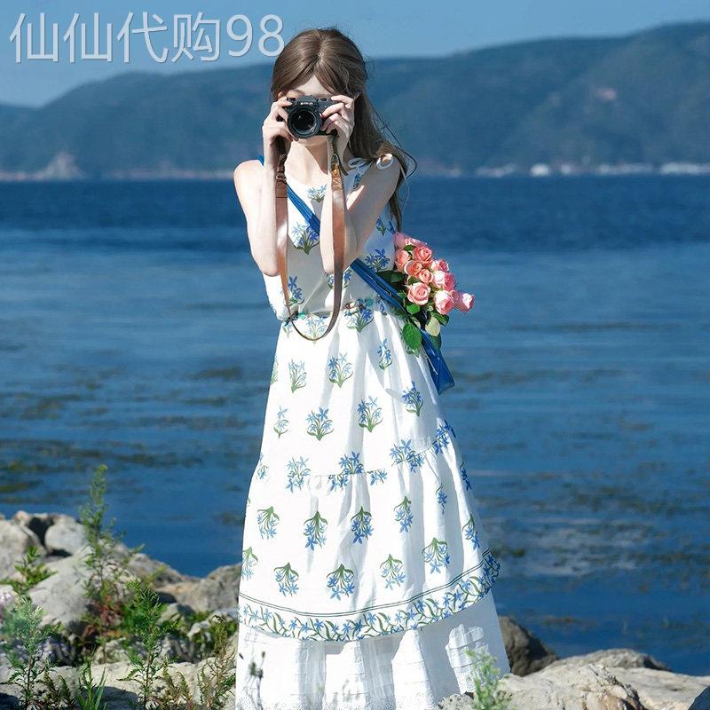 白色海边度假吊带洋装女2026夏季新款独特超好看无袖碎花长裙子