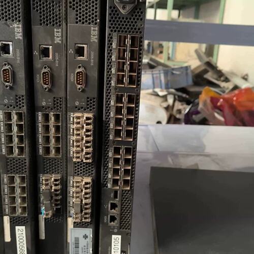 议价IBM 2498 B24 光纤交换机