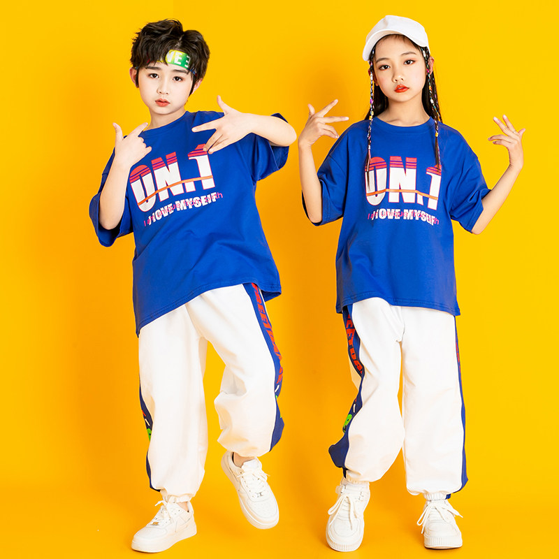 街舞儿童潮服六一小学生