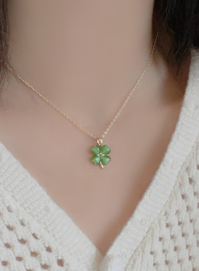 四叶花项链女小众温柔显白