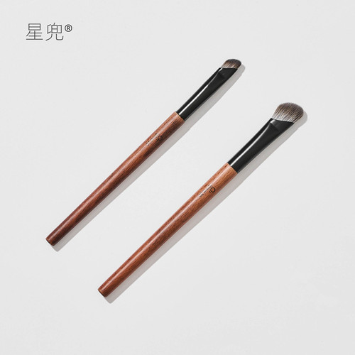 星兜镰刀遮瑕刷精准细节化妆刷