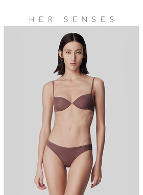 HER SENSES/何识柔焦系列新品细腻触感舒适包裹中腰三角裤P062