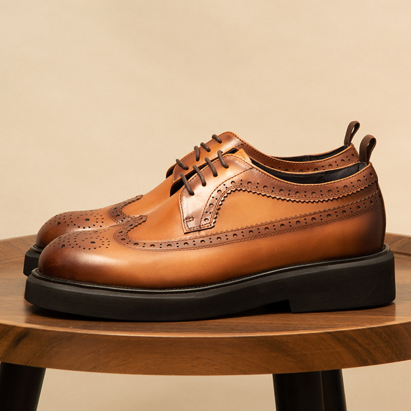 厚底增高5公分雕花皮鞋