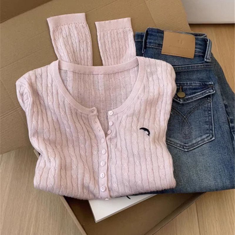 韩系软糯麻花粉色长袖针织衫上衣秋冬新款修身显瘦短款毛衣外套女