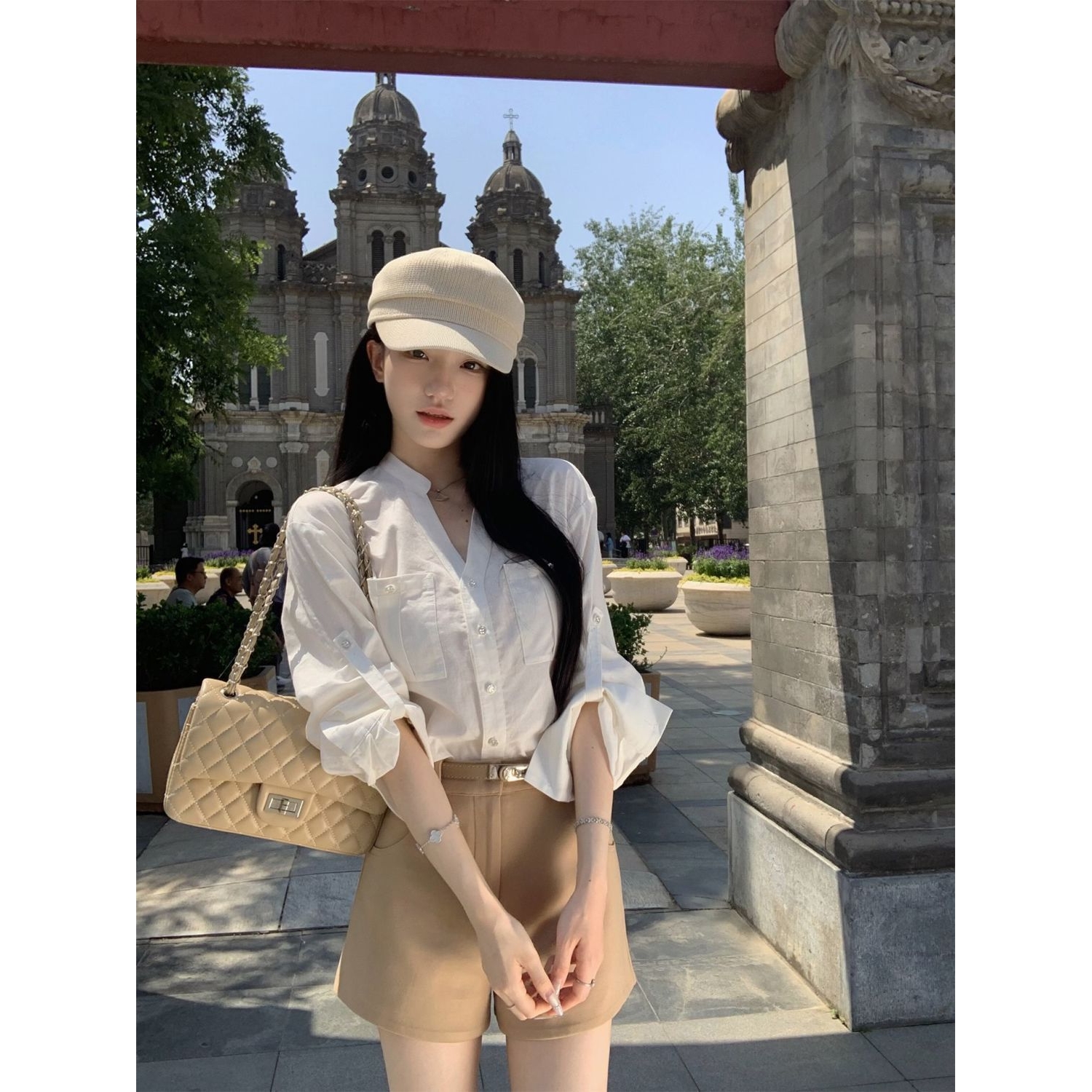 辣妹风V领长袖衬衫女早秋新款设计感休闲女高腰显瘦短裤时尚套装