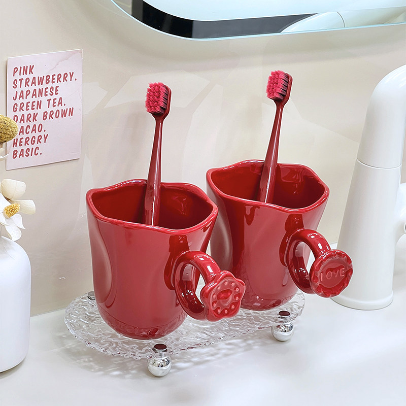 致范漱口杯牙杯结婚一对红色陶瓷洗漱杯套装新婚礼物情侣杯礼盒装