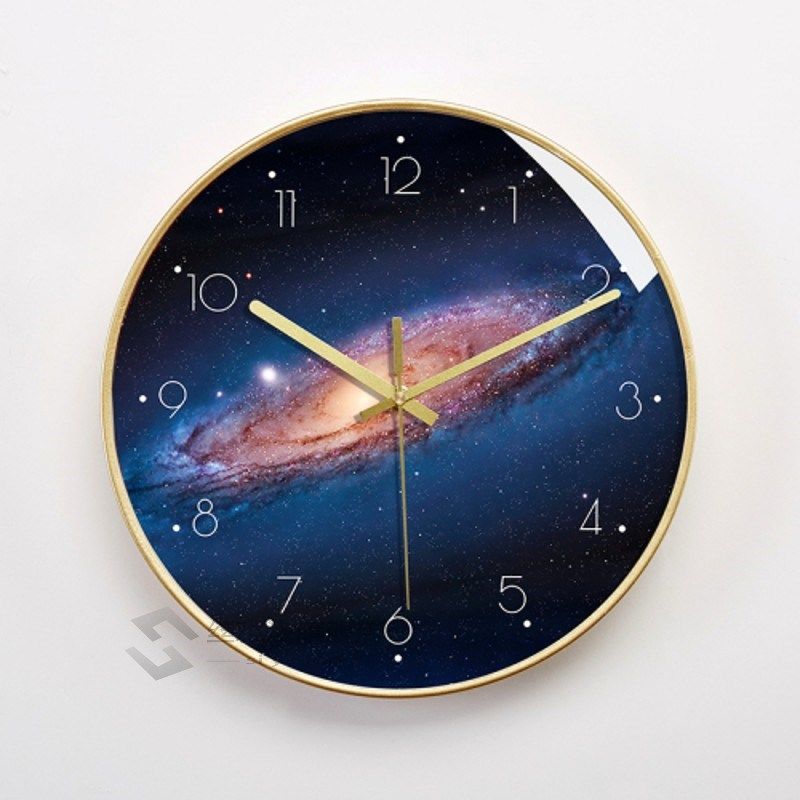 Creative Art Wall Clock Modern Simple Living Room Metal Roun