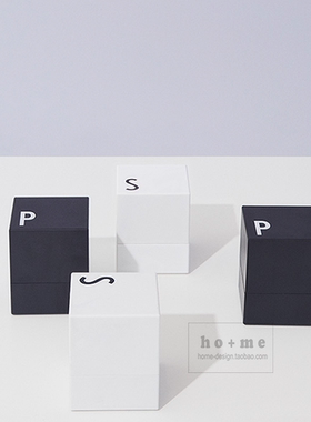 极简字母胡椒/盐研磨器调料盒