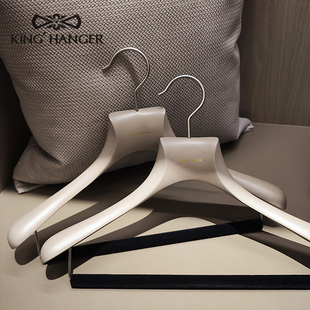 金领结高档木衣架灰色实木木质衣撑轻奢衣帽间衣柜专用高级感衣挂