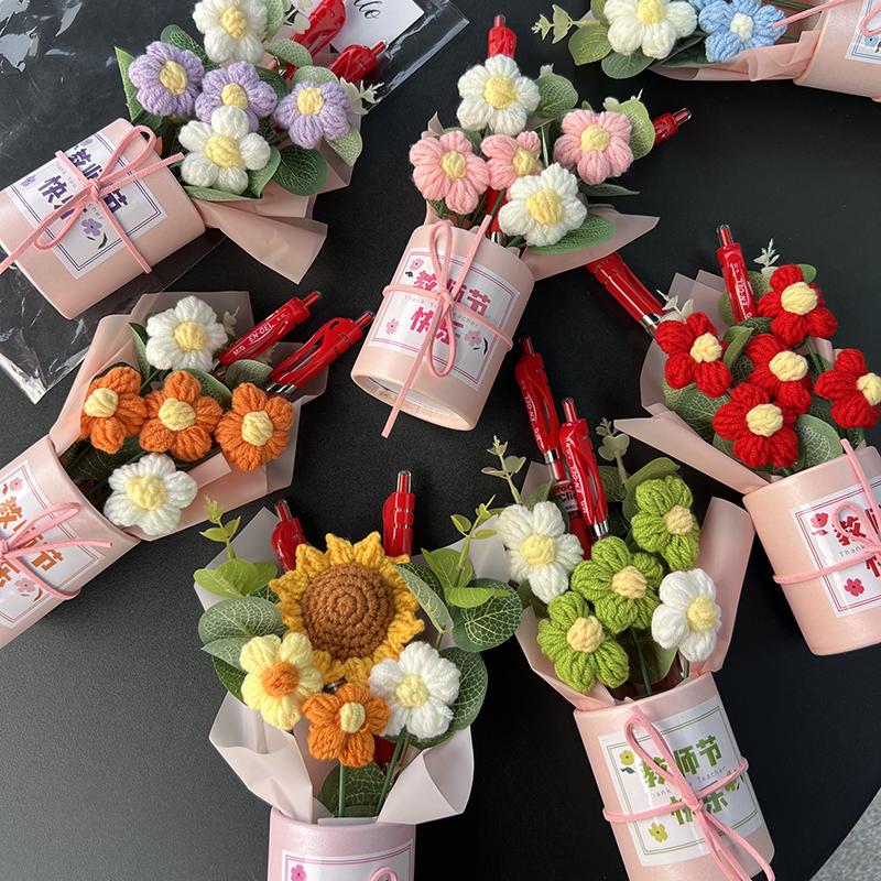 套装包含花束+晨光红笔+手提袋+带信封贺卡