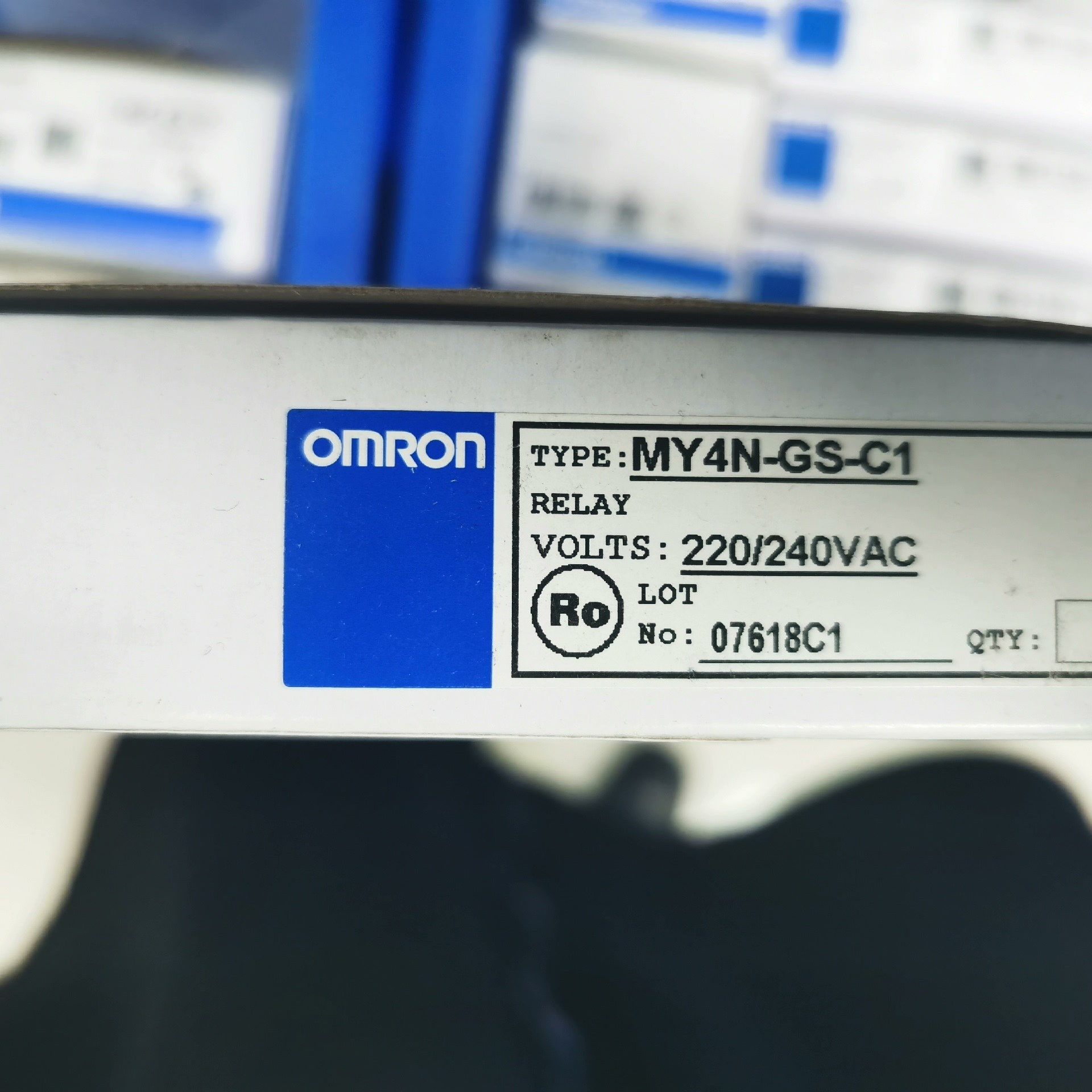 my4n-gs-c1 ac220-240欧姆龙继电器