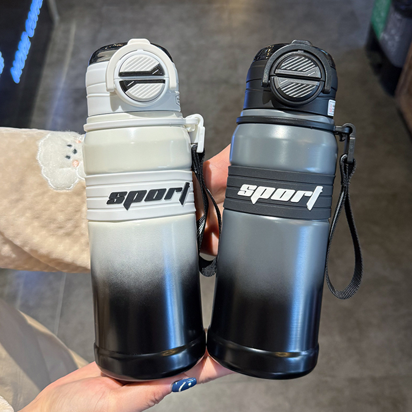 保温杯男款大容量316不锈钢吸管水杯便携男学生2025新款运动水壶