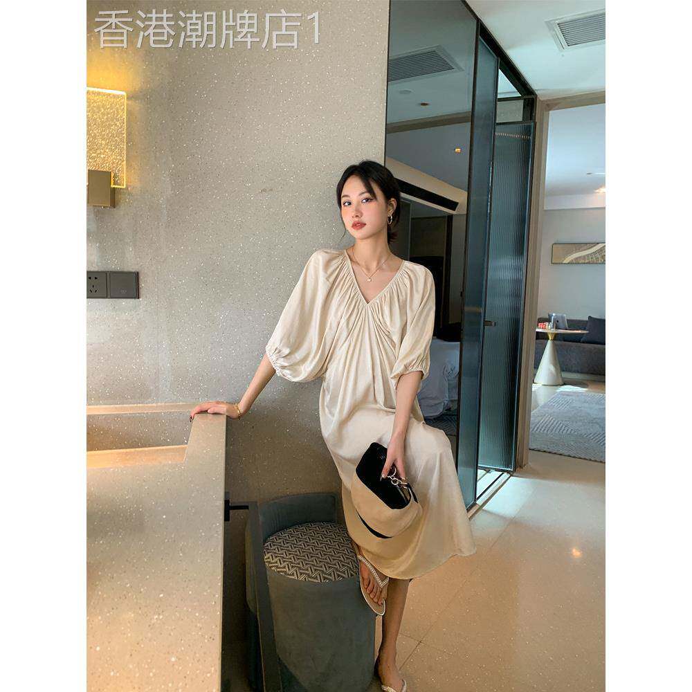 孕妇装连衣裙新款优雅时髦蝙蝠袖气质宽松V领短袖孕妇裙子春夏装