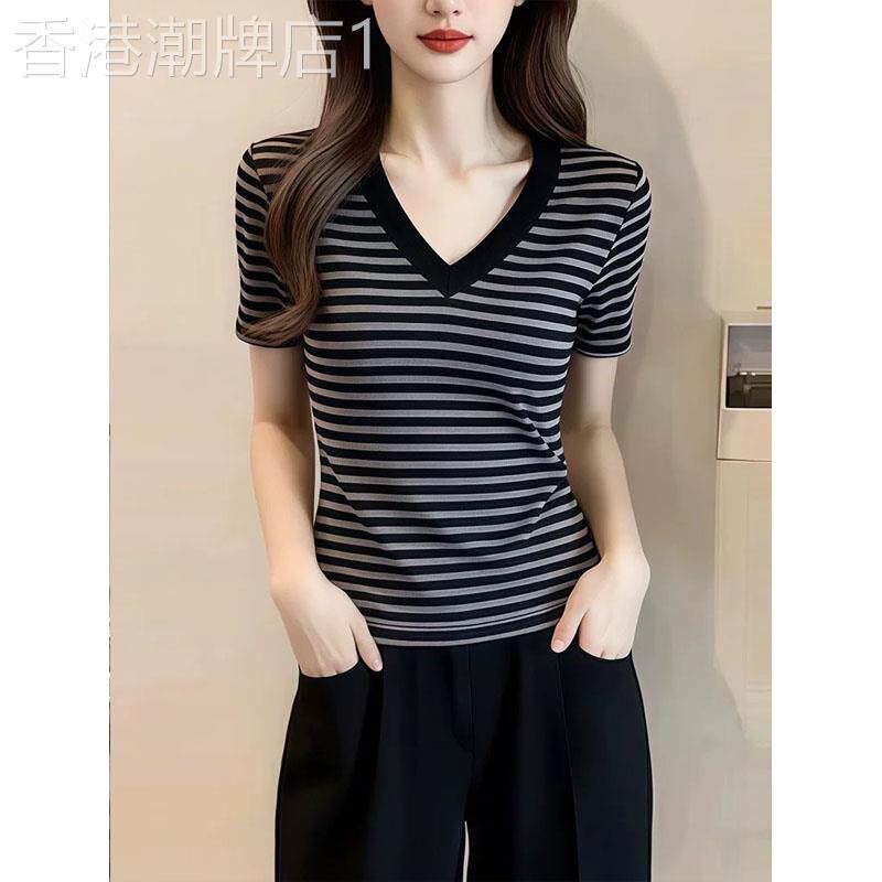 复古v领条纹短袖T恤女2026夏季新款欧货时尚修身显瘦气质正肩上衣