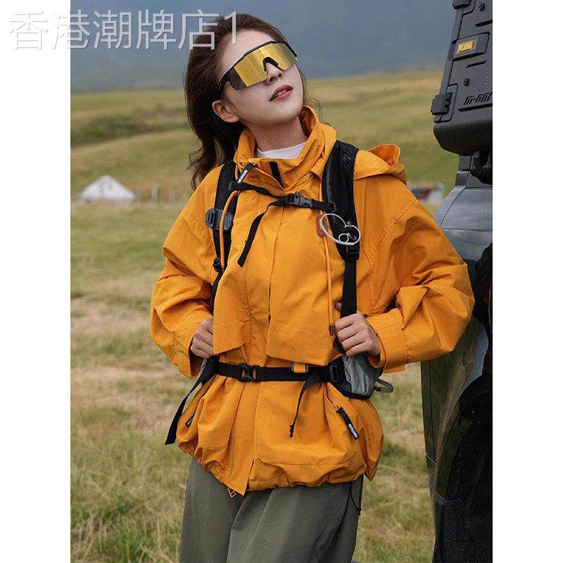 黄色连帽冲锋衣外套女2026春秋季新款户外登山服休闲工装夹克上衣