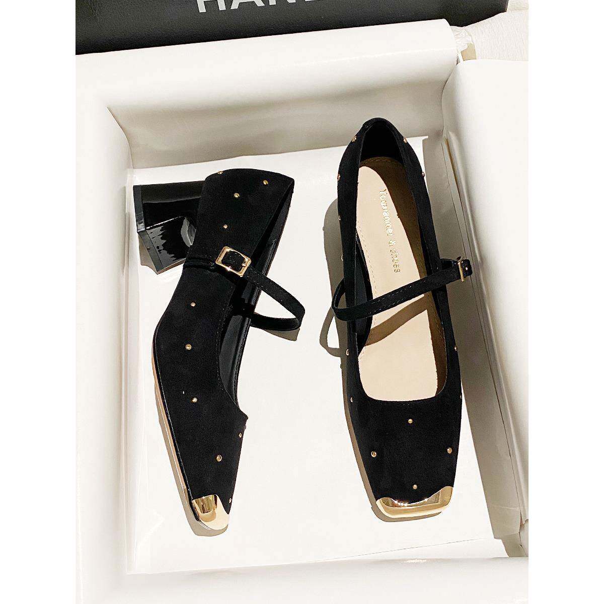 潮牌黑色绒面覆古一字扣带玛丽珍鞋女2025春秋新款粗跟方头高跟鞋