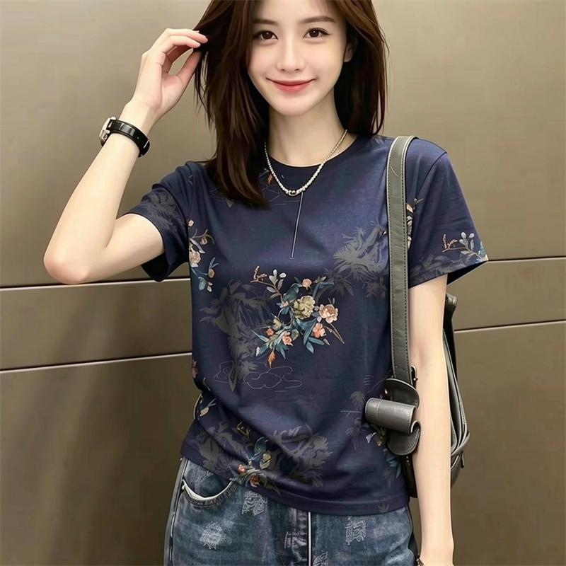 花朵印花短袖t恤女宽松大码上衣