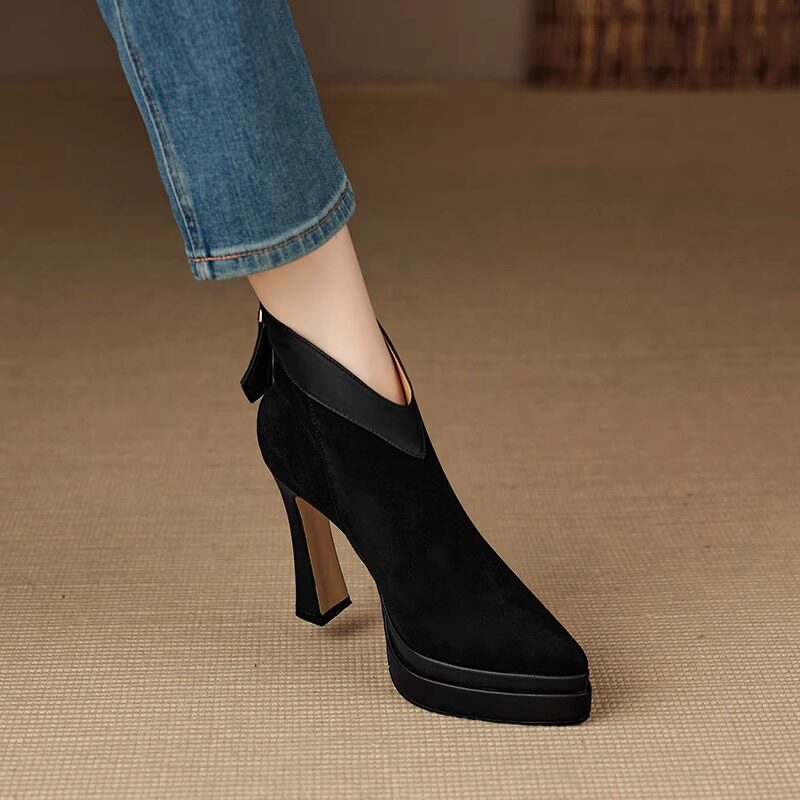 2026秋冬季新款12CM防水台高跟鞋女粗跟短靴小个子尖头厚底马丁靴