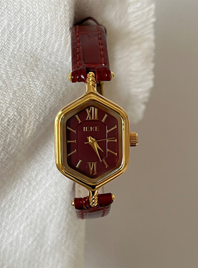 IEKE 中国红菱形表盘手表女复古风气质精致女士女款皮带职场腕表