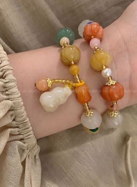 新款南瓜串珠手链女轻奢复古