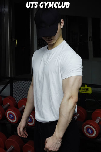 UTS 显身材收袖口短袖夏季男款显壮T恤小领口正肩版型