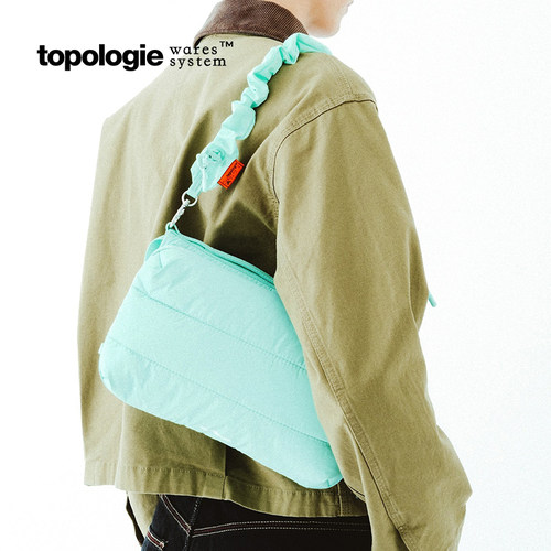 Topologie云朵款斜挎水瓶包