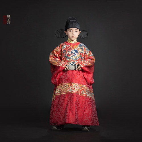 卿子赋周岁服拜年服演出男童汉服