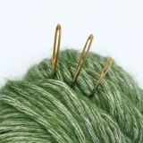 Ручная шерсть с большими иглами с большими иглами с большими иглами.