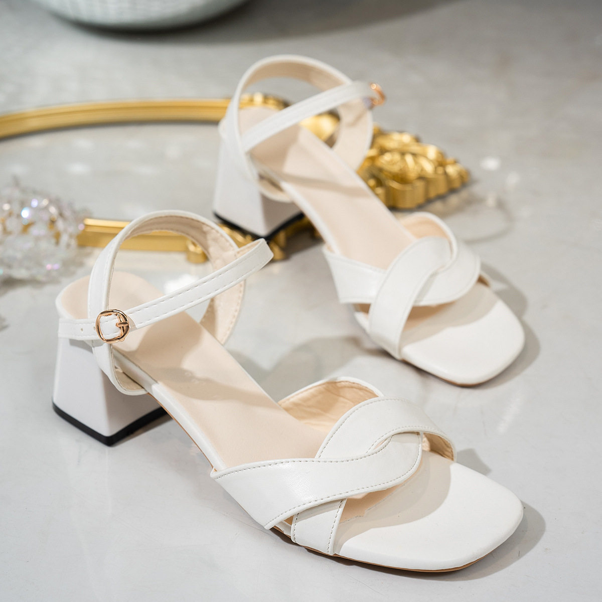 shoeswomen跨境大码女凉