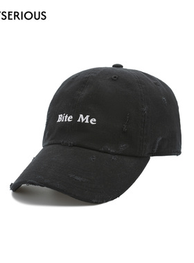 【Lisa同款】MARKGONG 2025秋季新款黑色BITE ME磨破做旧棒球帽