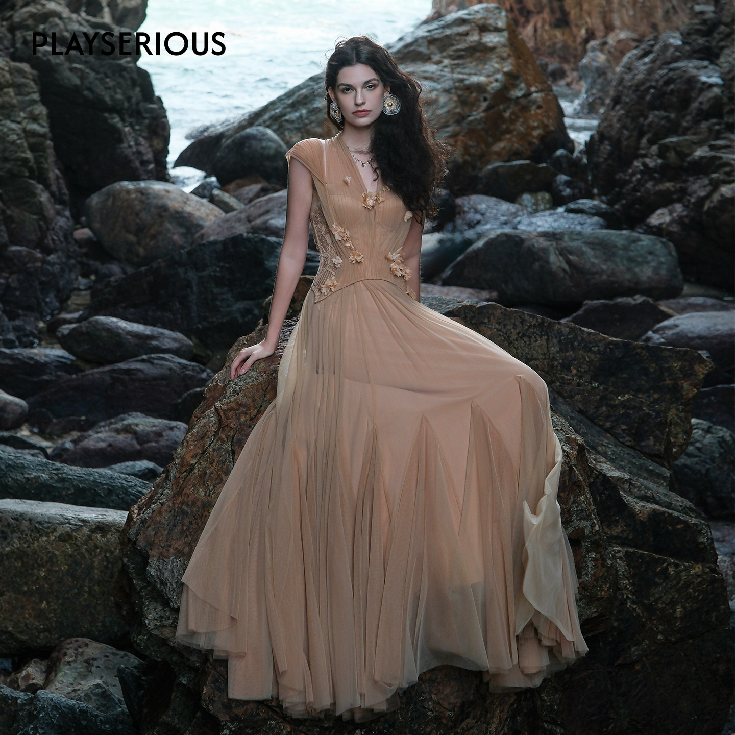 【王影璐同款】Sheer Luck 2026春夏新款蕾丝鱼骨挂脖网纱连衣裙