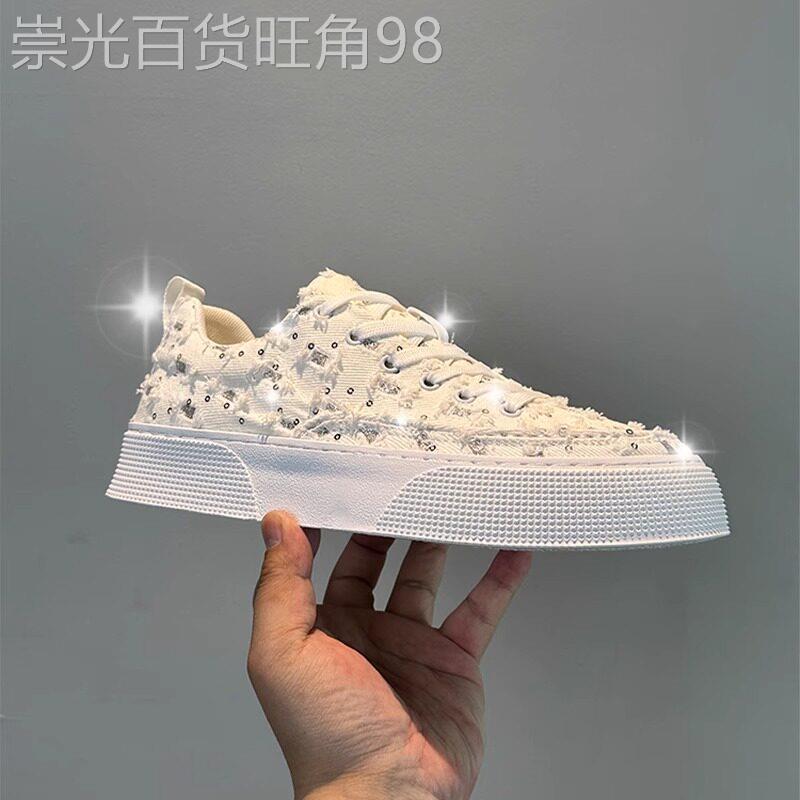 潮男低帮滑板鞋2026夏季新款破洞布面舒适轻质欧货轻奢亮片休闲潮