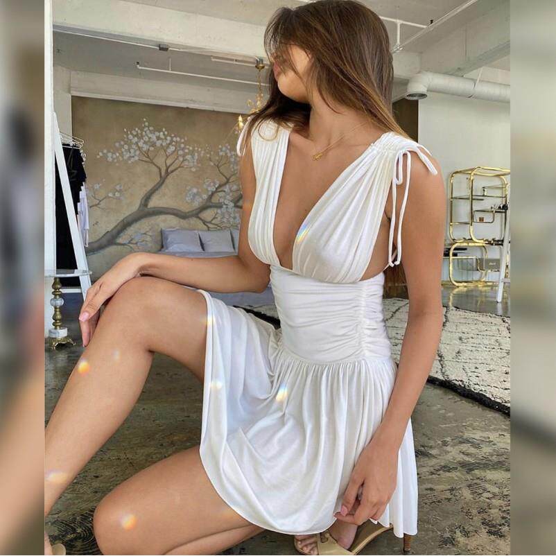 欧美风女装 ins气质无袖百褶大摆短裙 性感深V修身收腰显瘦派对裙