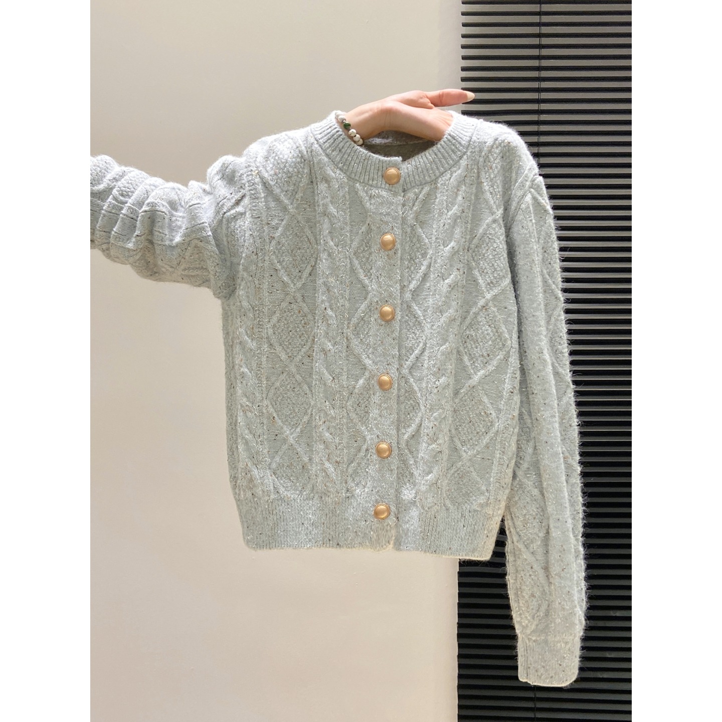 温柔风麻花针织衫外套女秋冬2025新款洋气减龄保暖毛衣小个子上衣