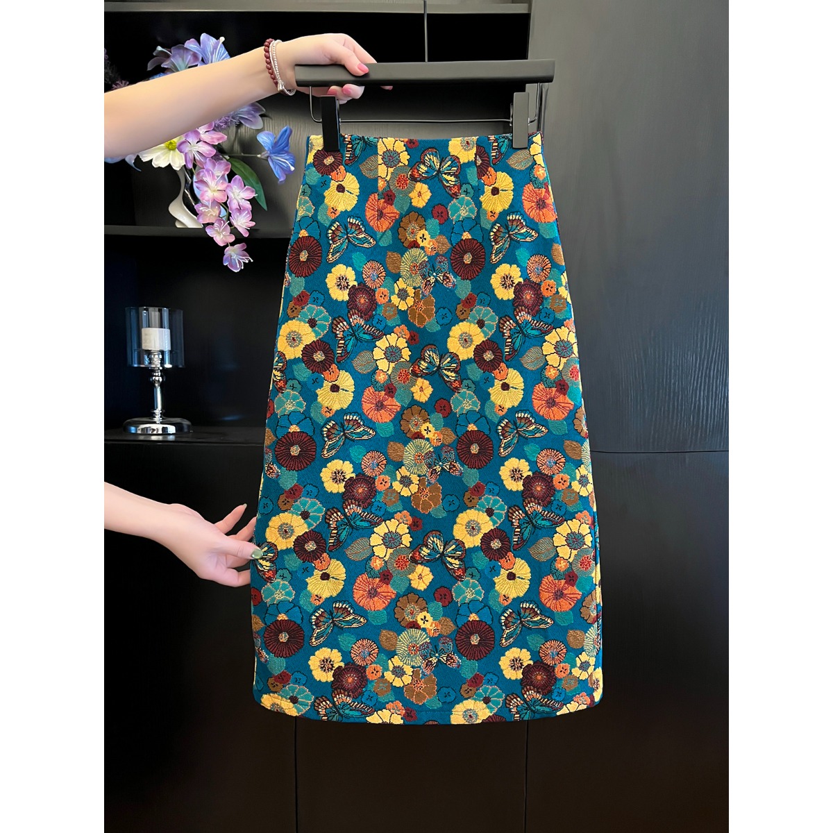 设计感绣花后开叉一步包臀半身裙女秋装独特别致小众不撞款中长裙