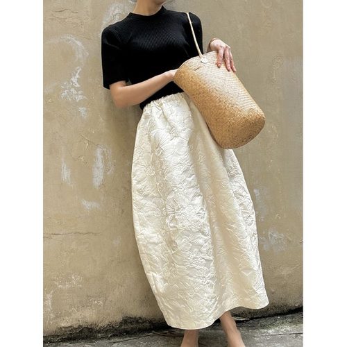 复古提花半身裙女秋冬黑色花苞裙松紧腰休闲半裙新中式国风a字裙