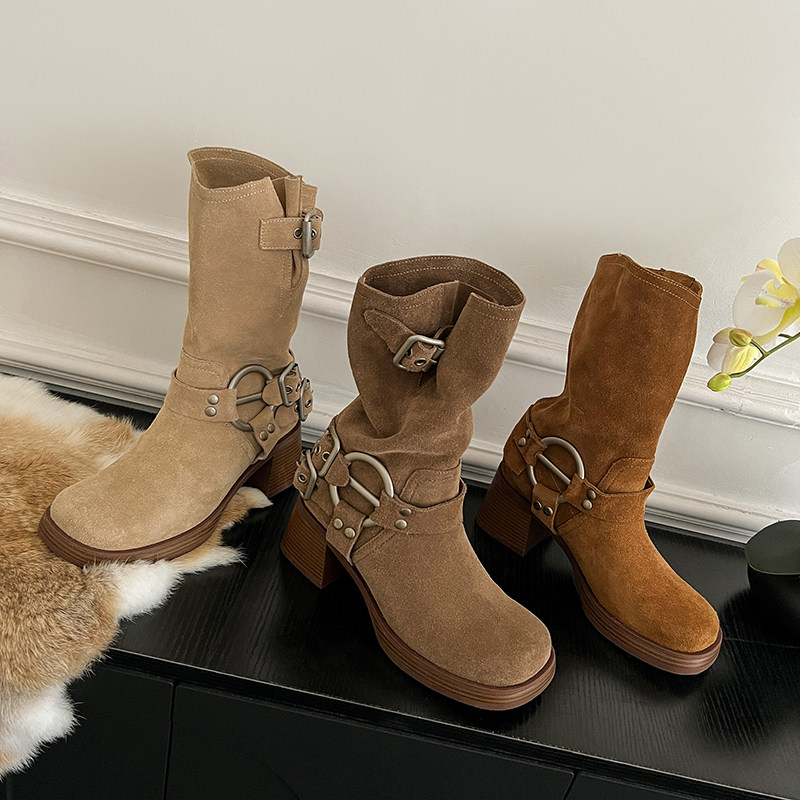 QIU MEIER 핫 걸 스타일 두꺼운 뒤꿈치 웨스턴 카우보이 부츠 여성 매트 하이힐 미드 커프 마틴 부츠 스위트 쿨 숏 부츠  가죽